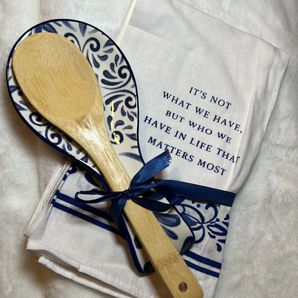 Dish Towel and Spoon Rest Set - Picture 2 of 5